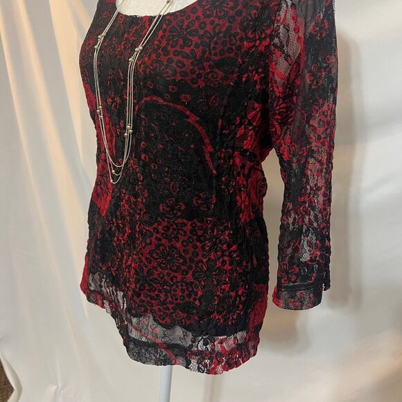 Kiara Red and Black Lace Womens Blouse Size Medium - Picture 3 of 7